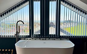 Uno Carbis Bay - Luxury Serviced Accommodation